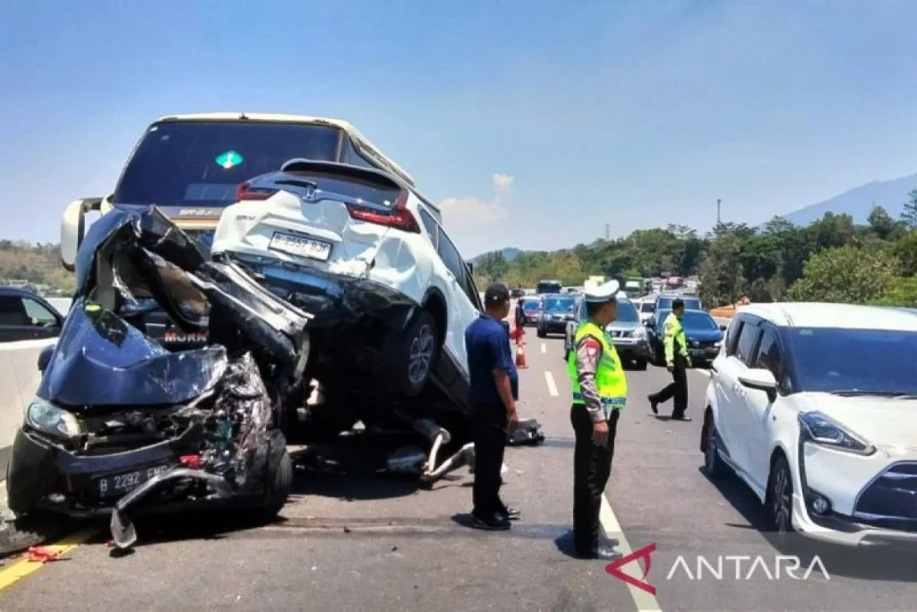 Berita Lalu Lintas Semarang: Galian C Tuntang Memicu Kerusakan Jalan, Kecelakaan Maut di Lamongan Libatkan Sopir Asal Semarang