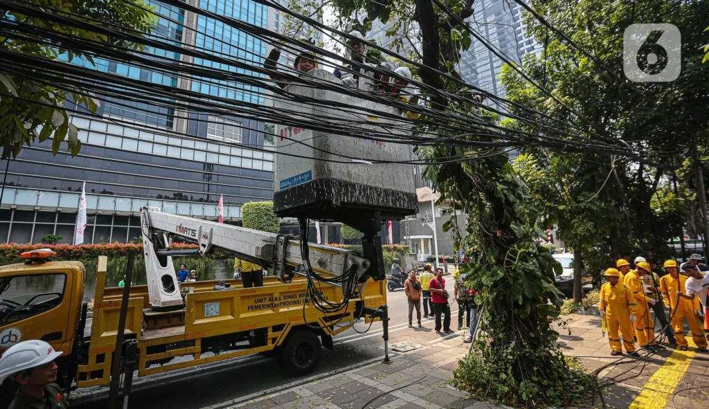 Dinas Bina Marga Jakarta Gencar Benahi Infrastruktur: Perbaikan Jalan, Penataan Kabel, hingga Solusi JPO Tendean