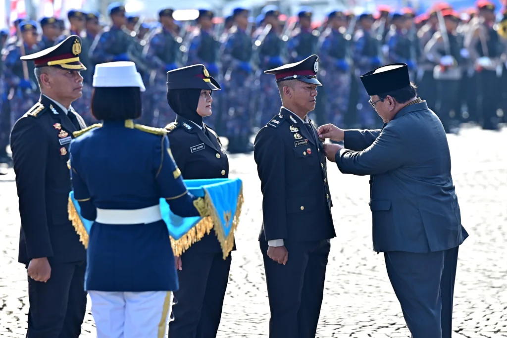 Hari Bhayangkara ke-80: Presiden Prabowo Anugerahkan Pangkat Kehormatan kepada Tiga Purnawirawan Polri