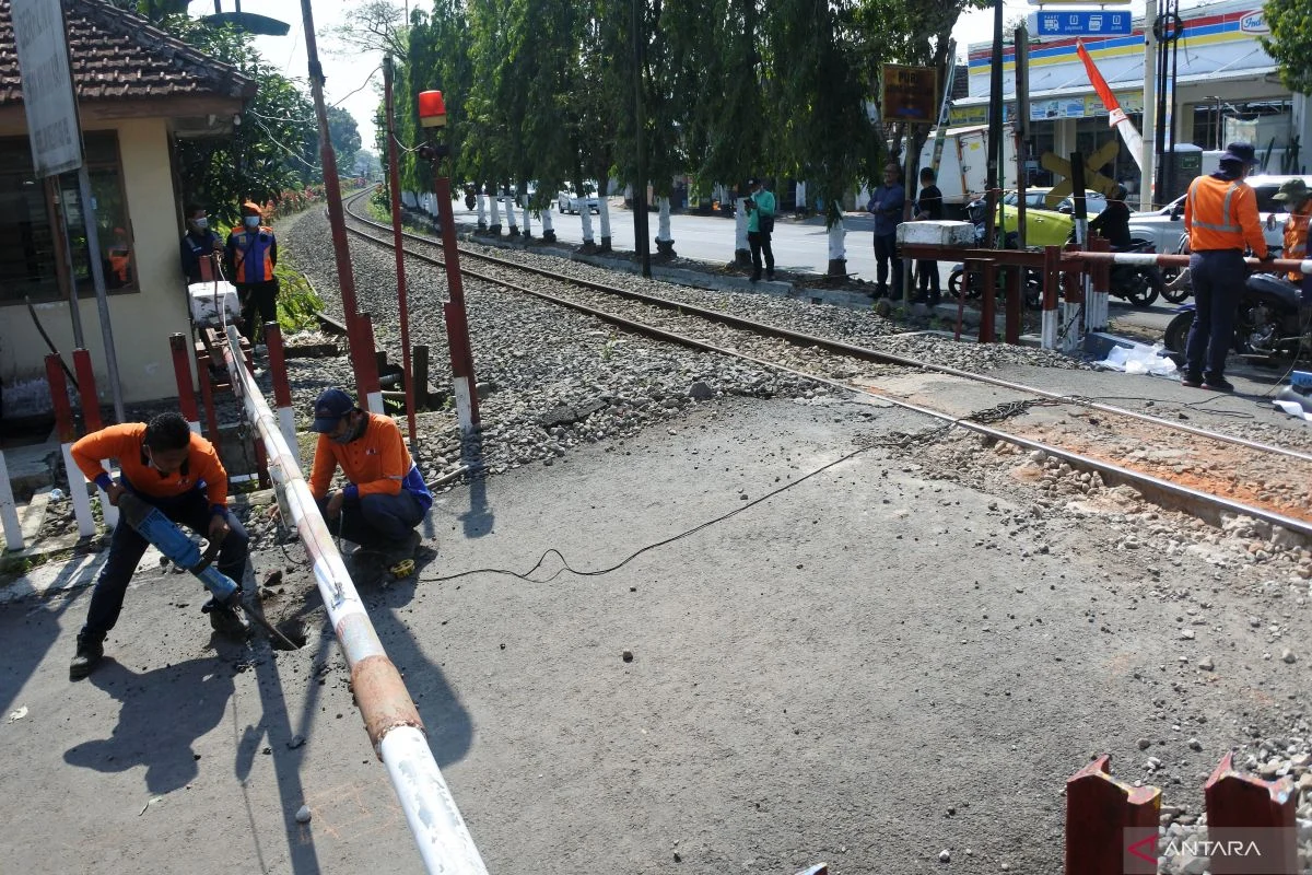 Info Penutupan Jalan Karawang: 31 Perlintasan Liar Ditutup, Gangguan Kabel, dan Upaya Penertiban Parkir