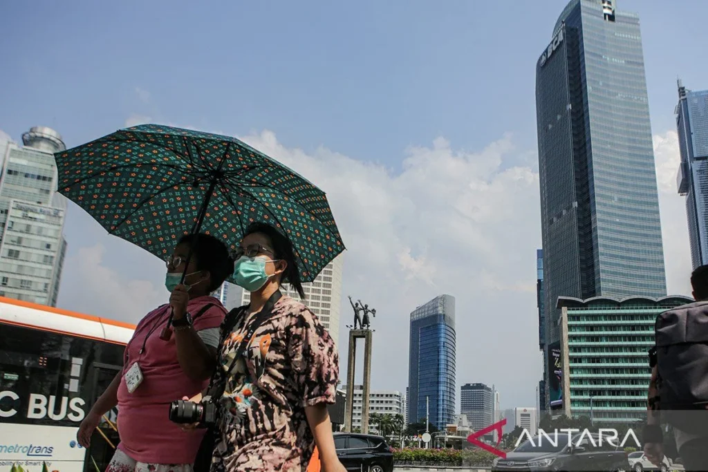 Jakarta Diguyur Panas Ekstrem: Prakiraan Cuaca 16 Juli 2026 Capai 35 Derajat Celcius
