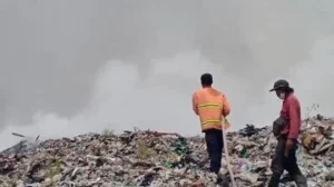Kebakaran Landa TPA Dengung Lebak, Api Diduga Berasal dari Pembakaran Ilalang