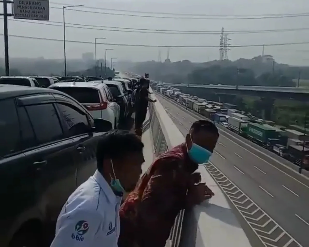 Kecelakaan Tiga Truk di Tol Jakarta-Cikampek: Kemacetan Terurai, Arus Lalu Lintas Bekasi Kembali Normal
