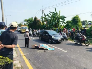 Kemacetan di Jalan Raya Klari Makin Parah, Kecelakaan Truk di Tol Cikampek Jadi Pemicu