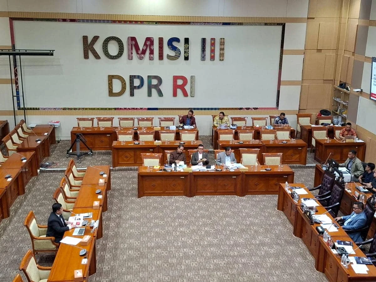 Komisi III DPR Bantah Penolakan, Pastikan Pembahasan RUU Perampasan Aset Terus Berjalan