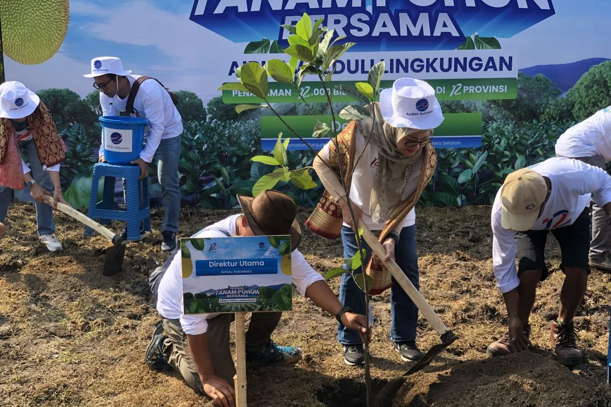Lamongan Galakkan Gerakan Tanam Pohon Massal untuk Tekan Emisi Karbon