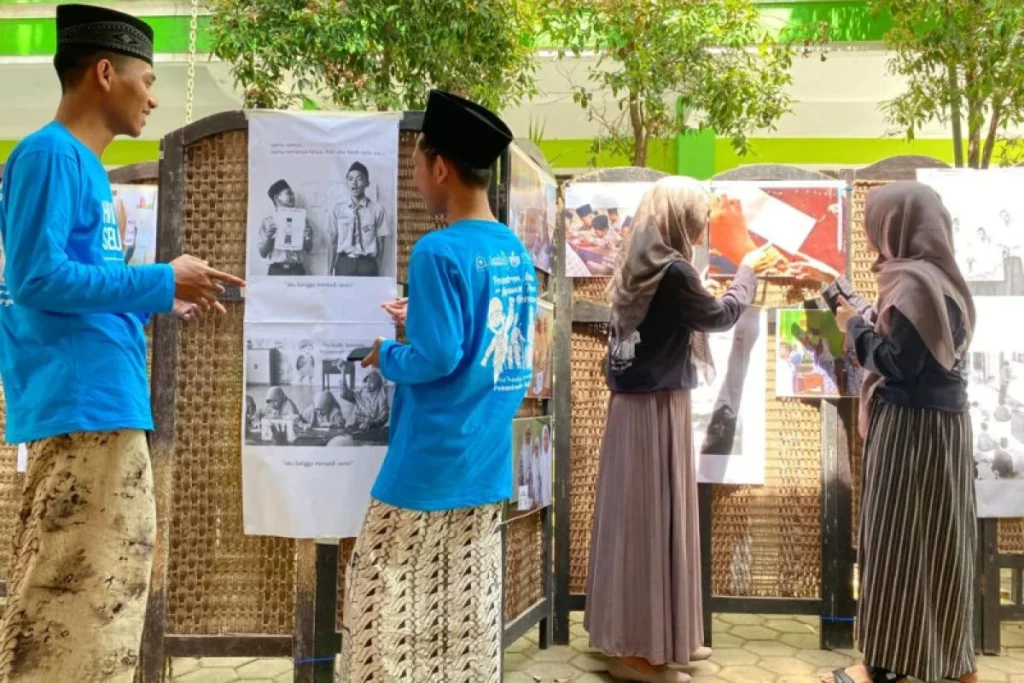 Lindungi Santri: Menko PMK Canangkan Pesantren sebagai Model Ruang Aman Anak
