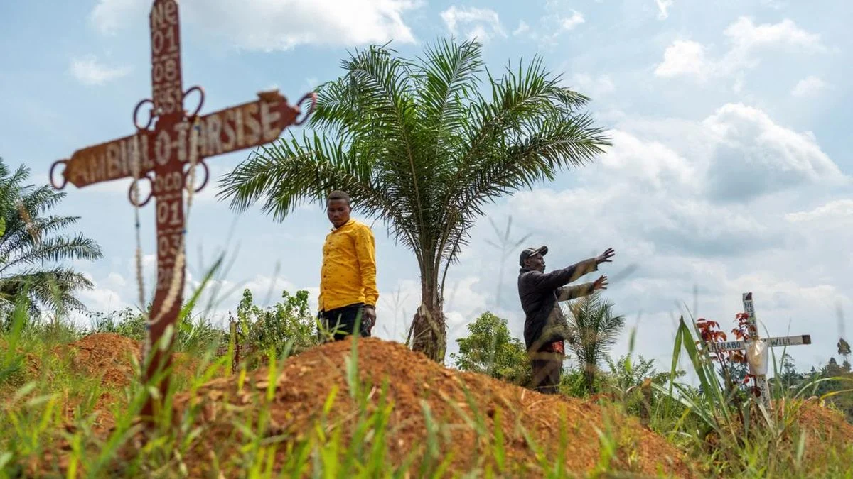 Mengintai Seperti Covid: Wabah Ebola Mematikan Landa Negara Afrika, Kuburan Massal Bertebaran