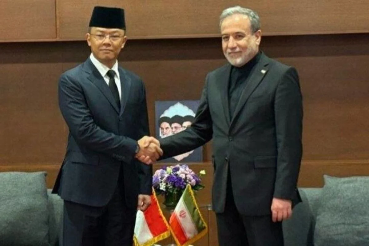 Menlu Sugiono Tiba di Iran untuk Beri Penghormatan pada Ali Khamenei
