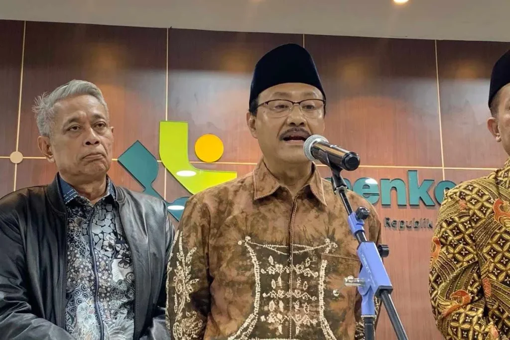 Mensos Buka Suara soal Penyaluran Bansos Lewat Koperasi Merah Putih