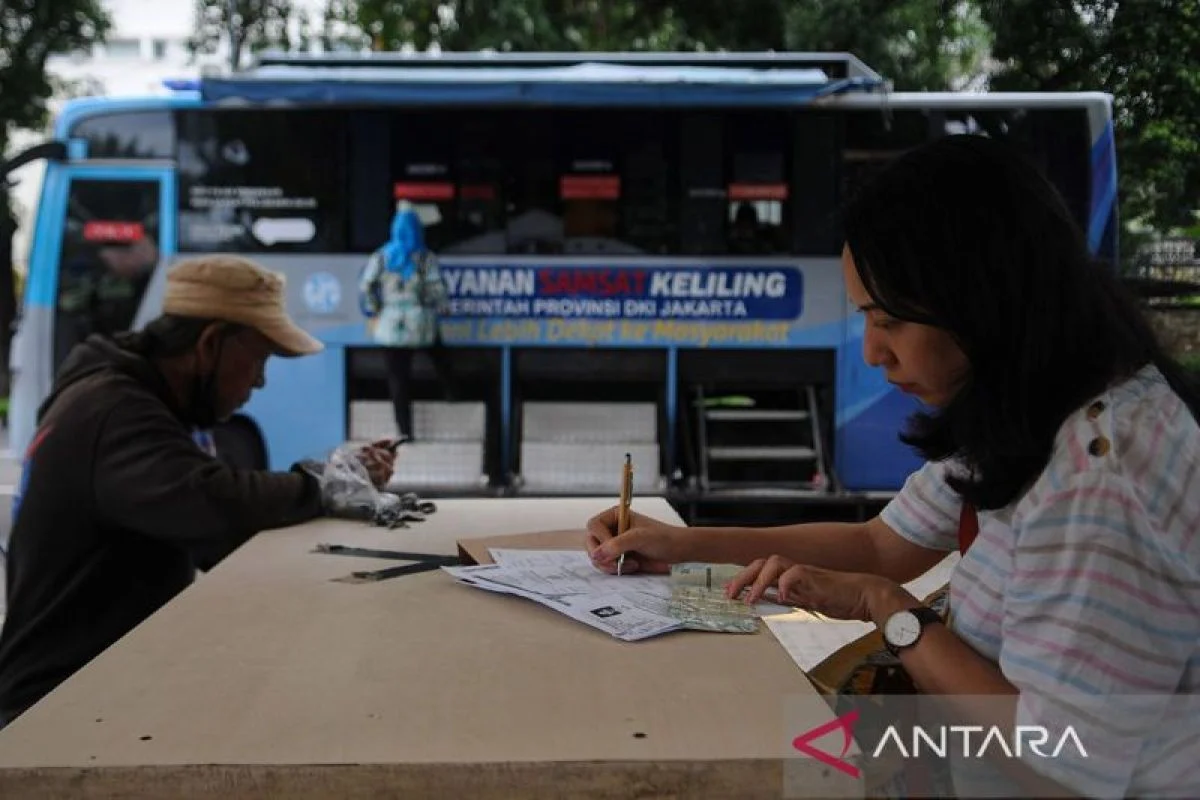 Pajak Kendaraan Bermotor: Realisasi Masih Rendah, Pemerintah Gencarkan Integrasi Data dan Layanan Samsat Keliling