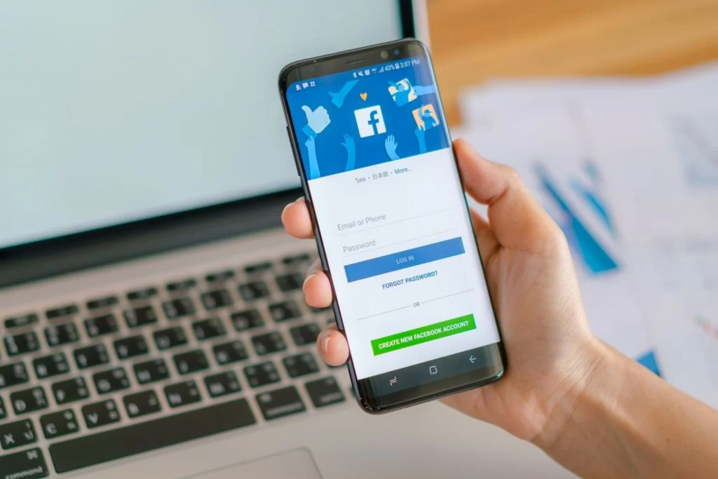 Panduan Lengkap Mengunci Profil Facebook di HP dan Komputer