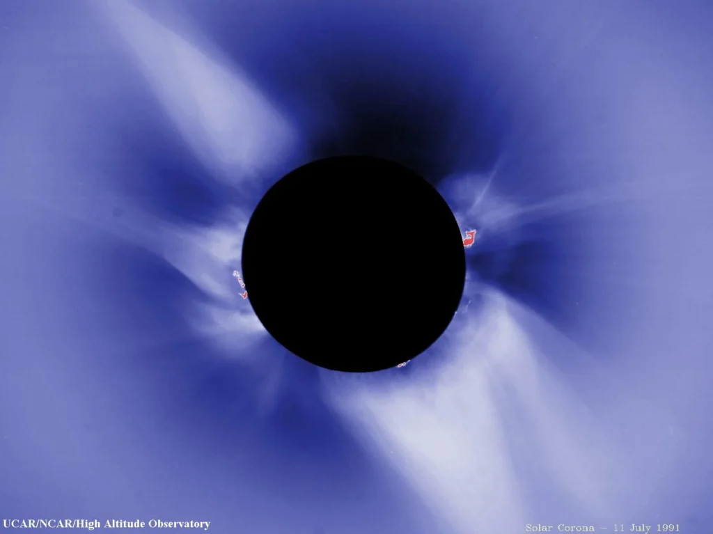 Parker Solar Probe Ungkap Peran Debu Kosmik dalam Panas Ekstrem Korona Matahari