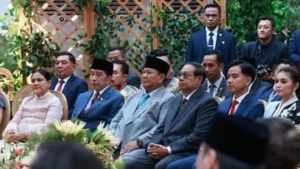 Prabowo Hadiri Pernikahan Putra Boy Thohir, Duduk Bersebelahan dengan Jokowi