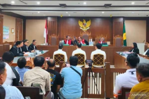 Saksi Ungkap Kartu Kredit BlueRay Cargo untuk Hiburan Pejabat Bea Cukai