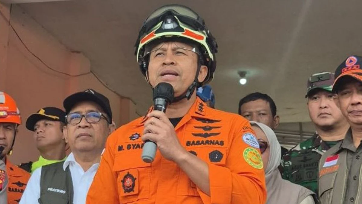 TIM SAR GABUNGAN DIKERAHKAN, BASARNAS KENDARI KERAHKAN KN SAR PACITAN UNTUK CARI 25 KORBAN HILANG KM NURUL SALSA