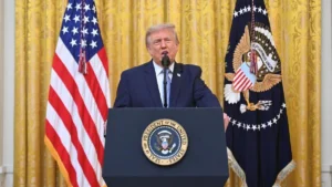Trump Ngamuk Saat Nonton Piala Dunia, Putuskan Serang Iran Lagi: Eskalasi Konflik Baru