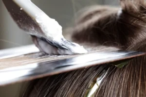 Waspada! 12 Bahaya Sering Cat Rambut yang Jarang Disadari