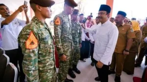 Gus Ipul Tinjau Taruna Bhakti Nusantara di Sekolah Rakyat Gresik: Perkuat Disiplin dan Karakter Siswa