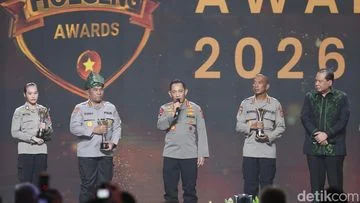 Malam Penuh Haru: Kapolri Kenang Eyang Meri di Puncak Hoegeng Awards 2026